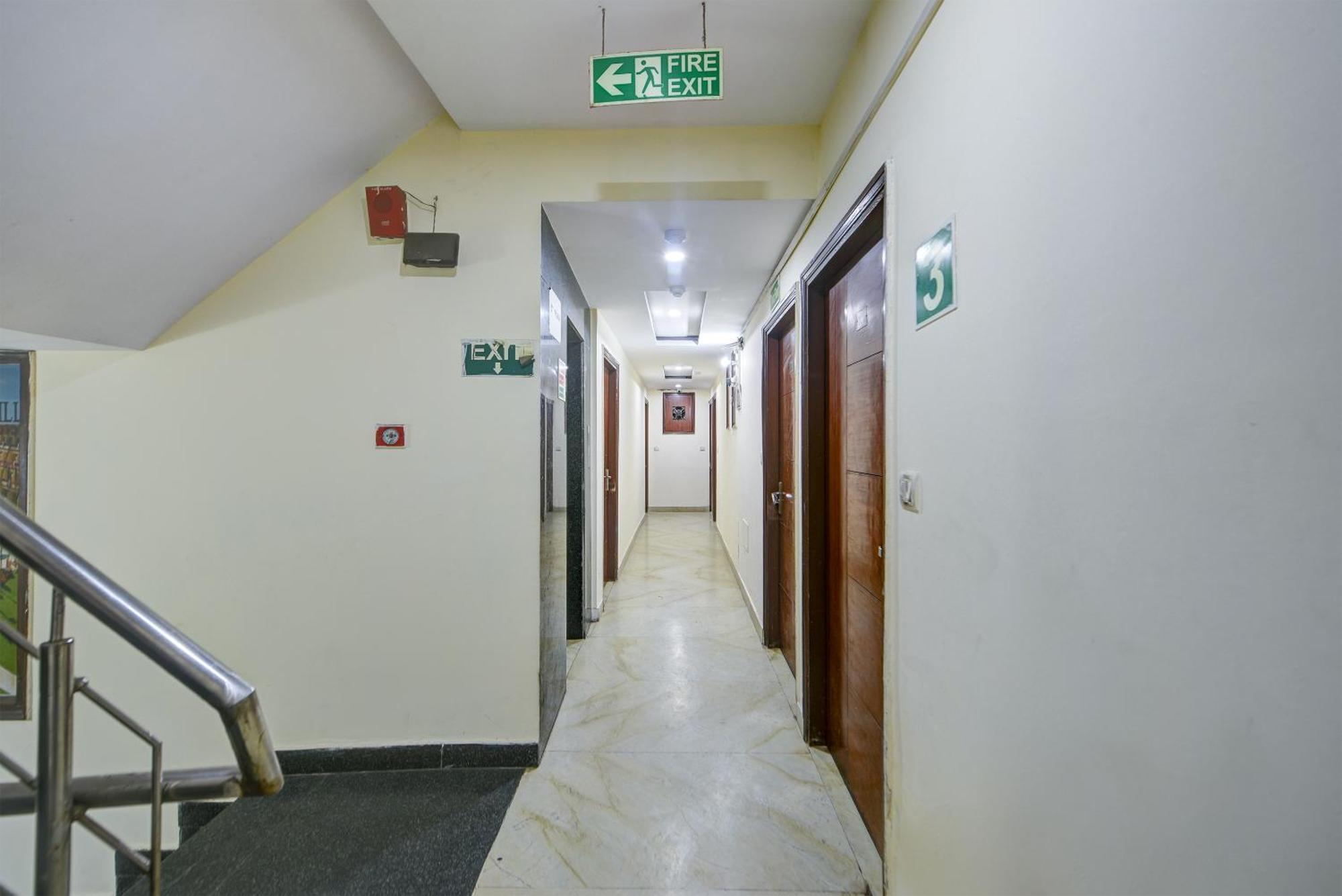 Hotel Re Pose Near Railway Station New Delhi